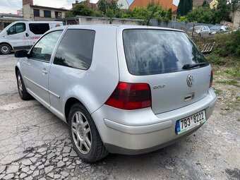 VW Golf 1.6 - 3