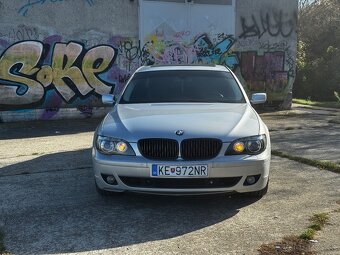 BMW 750i E65 270kW - 3