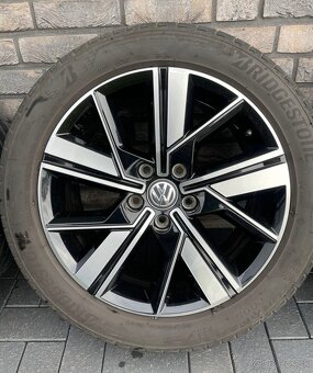 Kola Multivan T6.1 Valdivia R18 Bridgestone 255/45 103 - 3