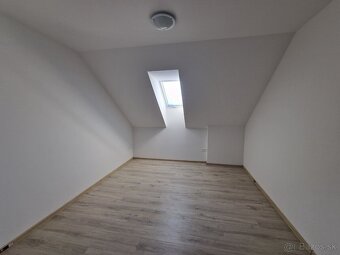 3 izb. byt, 65m2 v Seredi na prenájom - 3