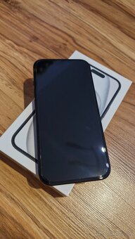 Iphone 15 black, apple watch SE - 3
