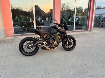 Yamaha MT09 - 3