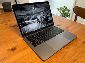 MacBook Pro 13 Space Gray 2019 - 3
