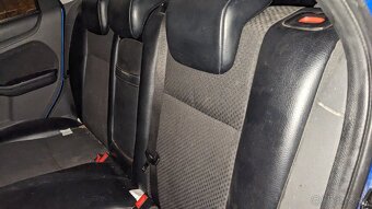 Ford Focus 2.0 100KW TDCI - havarovany, utrhnute 1 koleso - 3