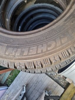 205/70 R15 c - 3
