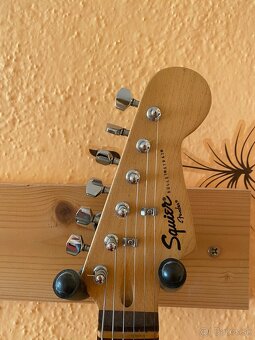 Predám elektrickú gitaru Squier by Fender - Stratocaster - 3