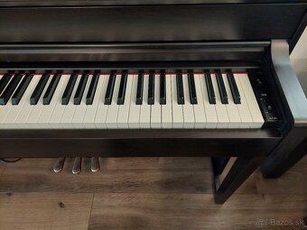 Predám digitálne piano Yamaha Clavinova CLP-635 - 3