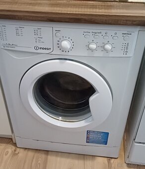 Šikovná práčka INDESIT, len trojročná, plne funkčná - 3