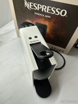 Kapsulový kávovar Krups Nespresso Essenza mini XN110110 - 3