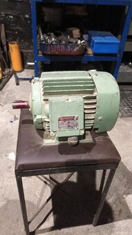 Elektromotor 2,2 kW. - 3