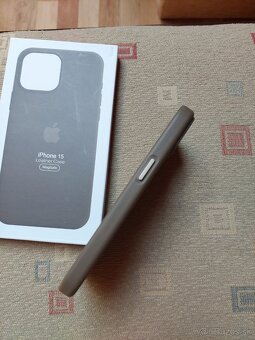 Predám originál koženný kryt na iPhone 15 - 3