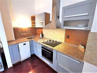 3 izbový svetlý kompletne zrekonštruovaný byt 73 m2, v... - 3