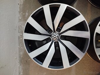 VW Marseille R18 ET 44 (Passat) - 3