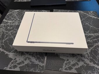 Macbook Air 13,6" M2 - 512GB - 8GB - 3