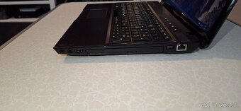 Lenovo Z575 notebook - 3