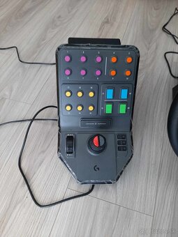 Logitech G Heavy Equipment Bundle - volant, pedále a panel s - 3