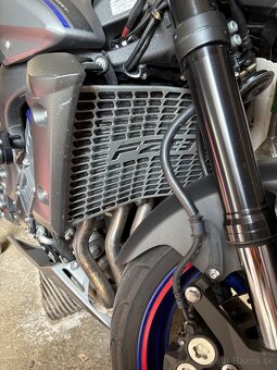 Yamaha FZ8 - 3