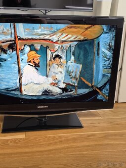 Samsung 40" TV - 3