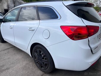 Predám náhradné diely na KIA Ceed 2014 1,6crdi-94kw - 3