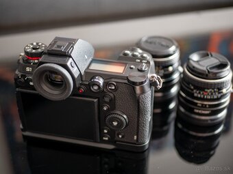 Panasonic Lumix S1 + 50mm f1.7 + 28mm f2.8 - 3