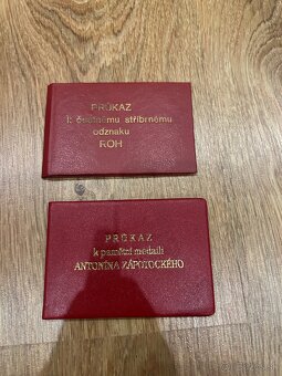 Konvlut starých komunistických predmetov - 3