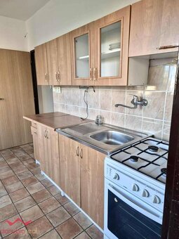 Veľký 1-izbový byt s vlastným ohrevom vody, Komárno - 3