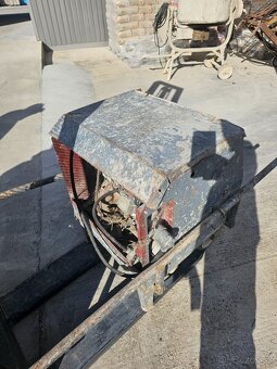 krovinorez paletový vozík - 3