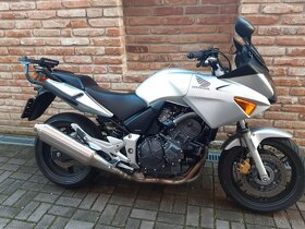 Motocykel Honda CBF 600 - 3