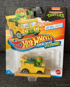 Hot wheels racer verse a baby mario - 3