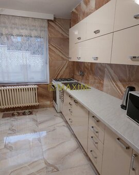 Bývanie na Zobore, možnosť sídla firmy - 3