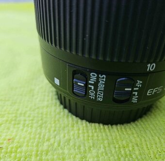 Canon EF-S 10–18mm f/4.5–5.6 IS STM - 3