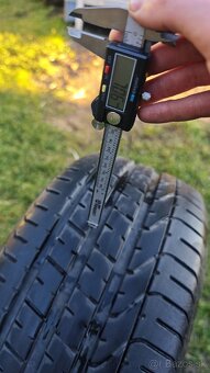 Pirelli P zero 255/35 R19 - 3