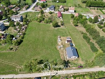 Na predaj veľký stavebný pozemok v obci Čechy - 3