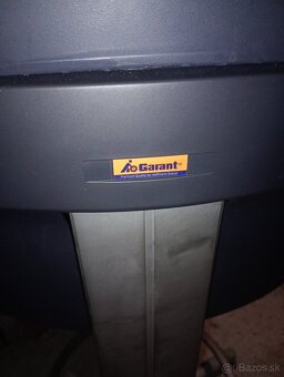 Pracovné výškovo nastaviteľné stoličky - 3