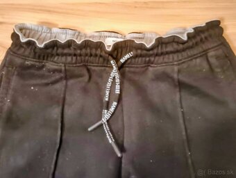 Tepláky veľ. 140 - 3