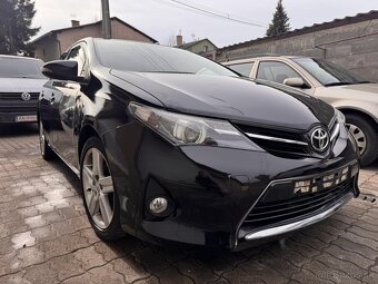 Toyota Auris e18 1.6b rozpredám - 3