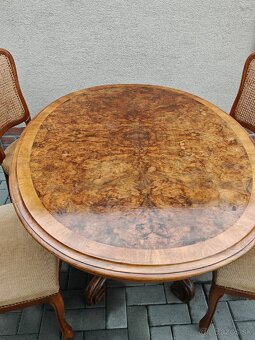 Jedálensky stôl a 4 stoličky - 3