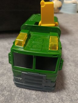 Smetiarske zvukové auto - 3