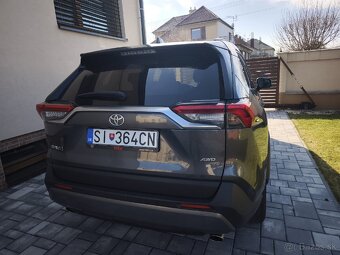 Toyota RAV4 - 3