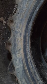 Traktorova pneu Dunlop 9.5/9-24 - 3