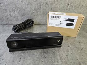 Xbox One X 1TB + 1 ovládač + zľava na hry - (Kinect) - 3