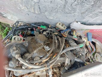Predám kompletný motor suzuky vitara 1,6 8v - 3