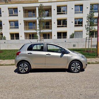 Toyota Yaris 1.33 Vvt-i M6 2009 - 3