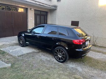 Audi A3 Sportback - 3