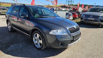 Škoda Octavia Combi 2.0 TDI 4x4 Scout - 3