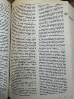 Všeobecný encyklopedický slovník - 3