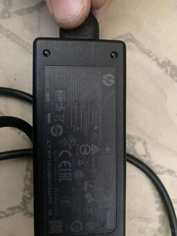 Predám tento adaptér na hp notbooki - 3