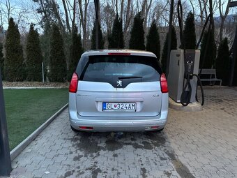 Peugeot 5008 2.0 / 2010 - 3