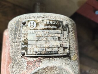 Elektromotor s prevodovkou - 3