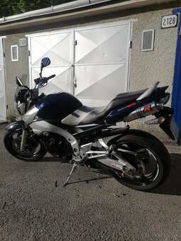 SUZUKI GSR 600 - 3